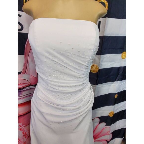 David's Bridal St. Tropez gown - Picture 3 of 15
